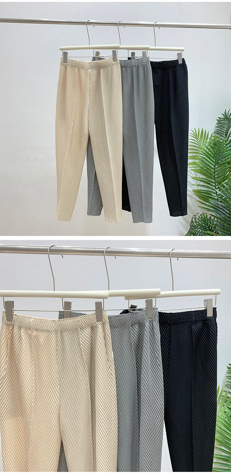Miyake Pleated 2025 New Summer Casual Harem Pants Versatile Loose Big Yards Radish Pants Large Elastic Women's Commuter Office Miyake Pleated 2025 New Summer Casual Harem Pants Versatile Loose Big Yards Radish Pants Large Elastic Women's Commuter Office